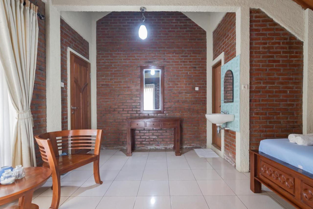 Samakta Guest House Lembang Extérieur photo