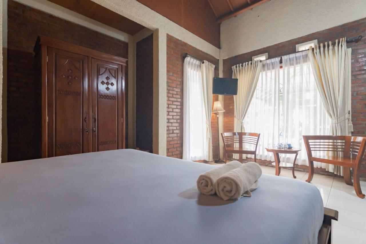 Samakta Guest House Lembang Extérieur photo
