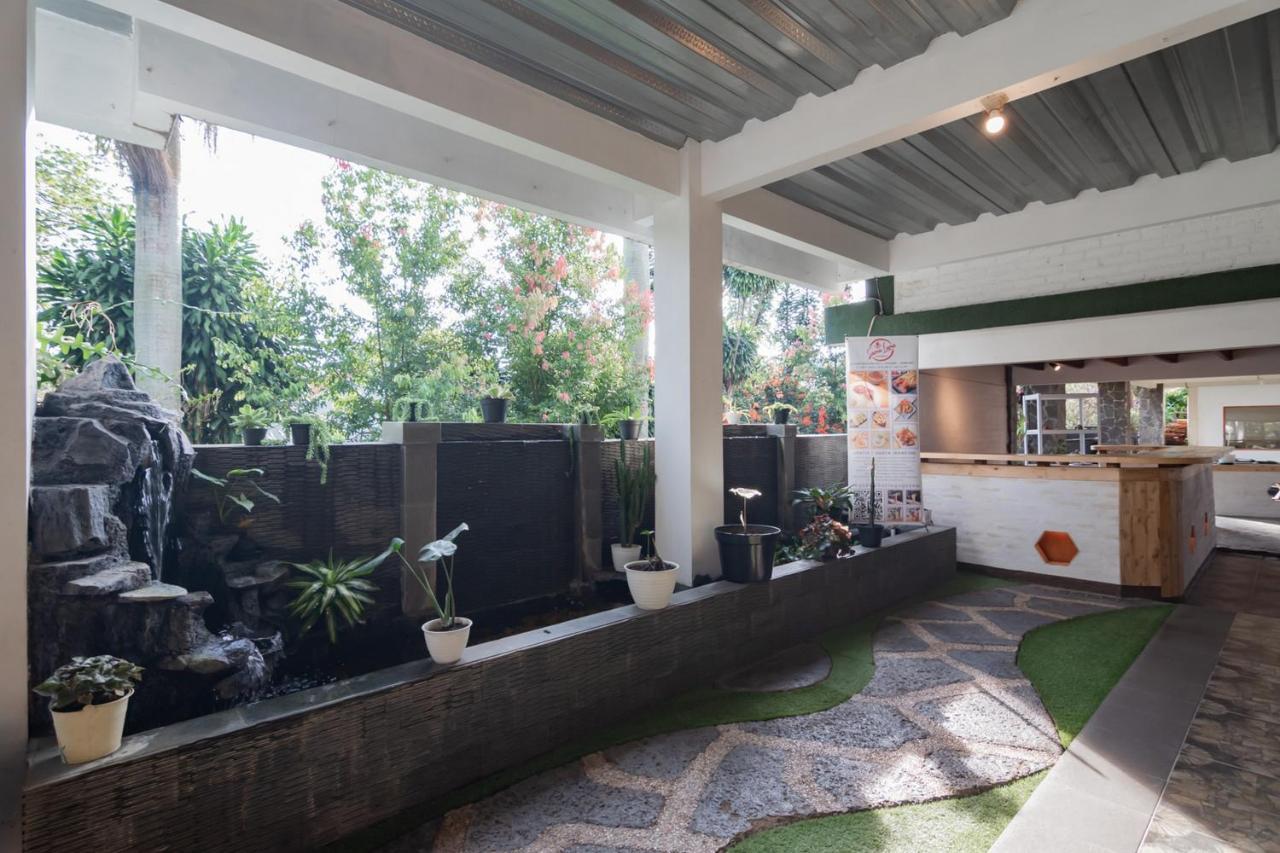 Samakta Guest House Lembang Extérieur photo