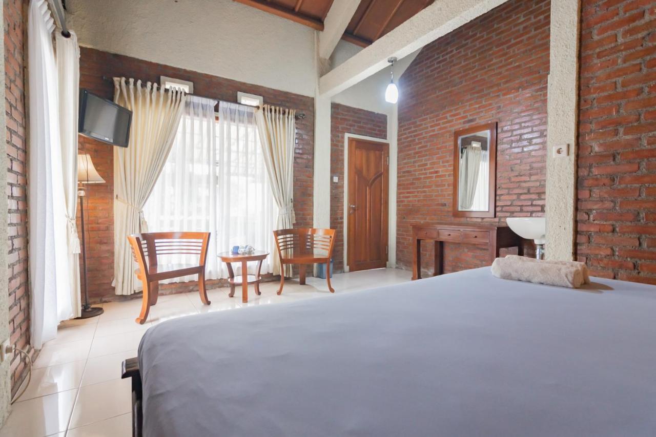 Samakta Guest House Lembang Extérieur photo